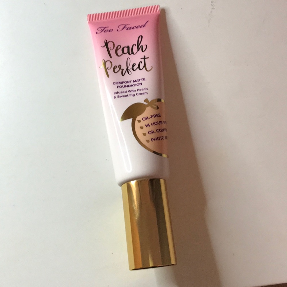 Peach Perfect Comfort Matte Foundation